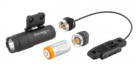 SKYWOODS 570 Lumens Compact Tactical Flashlight