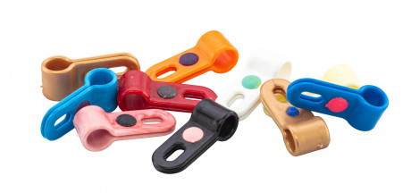 Photo AP620-01.jpg Various plastic fastener rings
