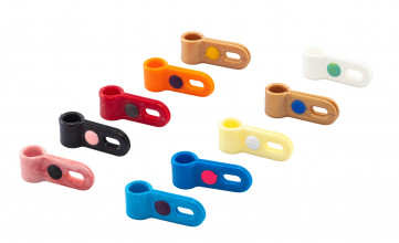 Photo AP620-03.jpg Various plastic fastener rings