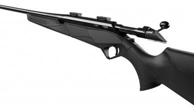 Photo BE010-07 Benelli LUPO bolt-action hunting rifle with synthetic stock and threaded barrel
