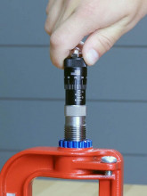Photo LE761-02.jpg Micrometer Adjust Screw