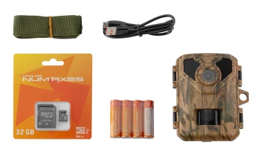 Num'Axes PIE1075 trail camera 32GB pack
