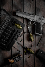 Photo PU009-07.jpg GUN POWER TOOL Set Outils 17 pcs Grenade